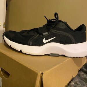 Nike In-Season TR 13 Black and White Trainers